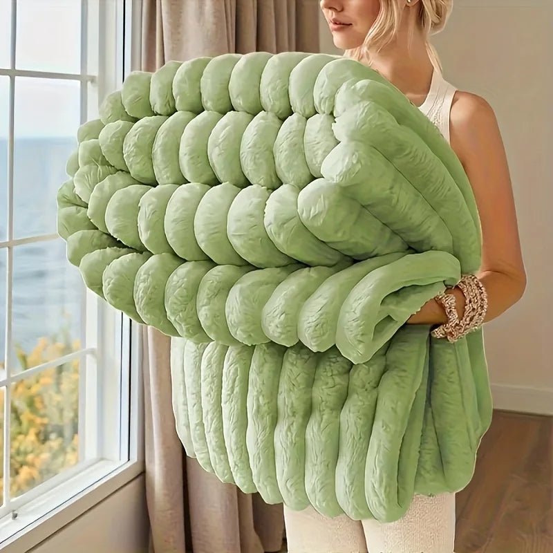 Lightweight Blankets - DailyBasicNeeds.com