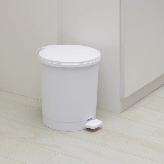 Round Plastic Step Trash Can - DailyBasicNeeds.com